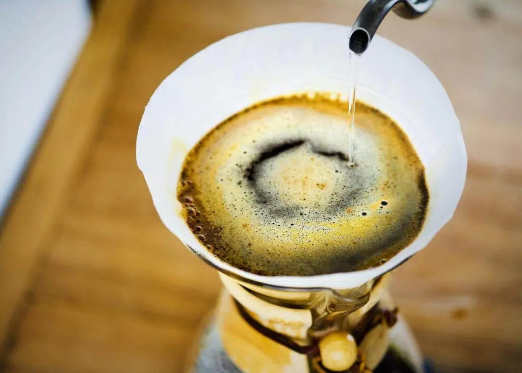 brewing coffee with chemex