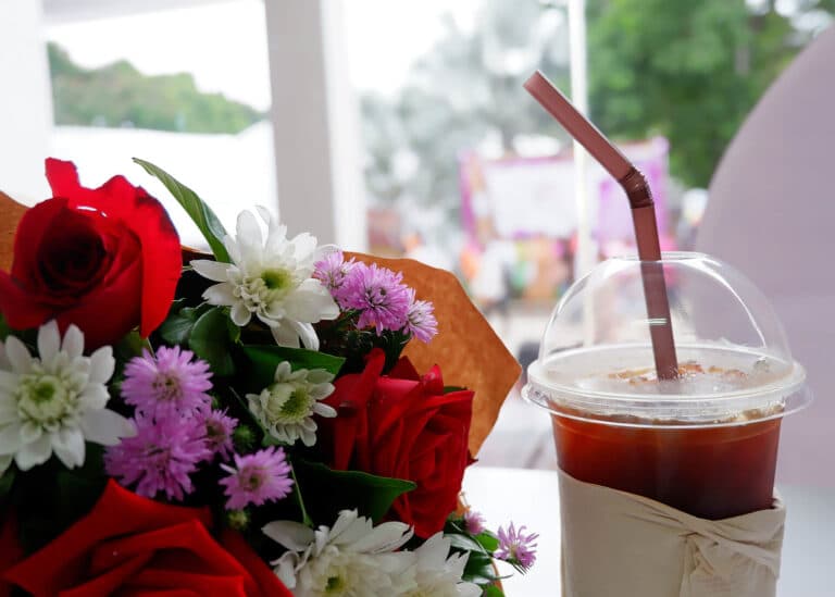 gifts for someone who loves iced coffee