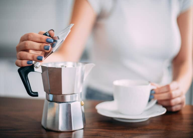 how to clean a moka pot