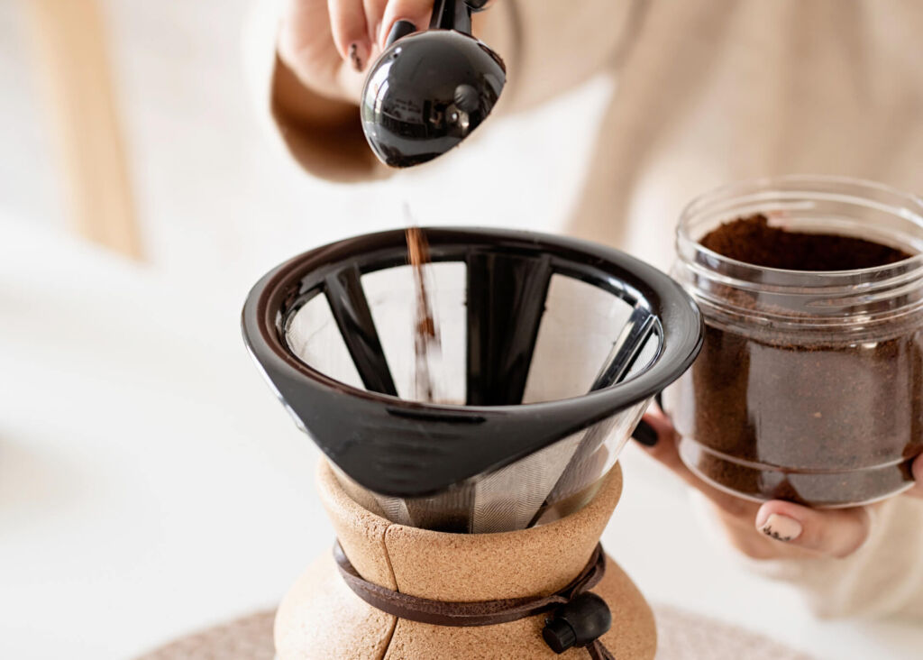 brewing coffee with bodum pour over