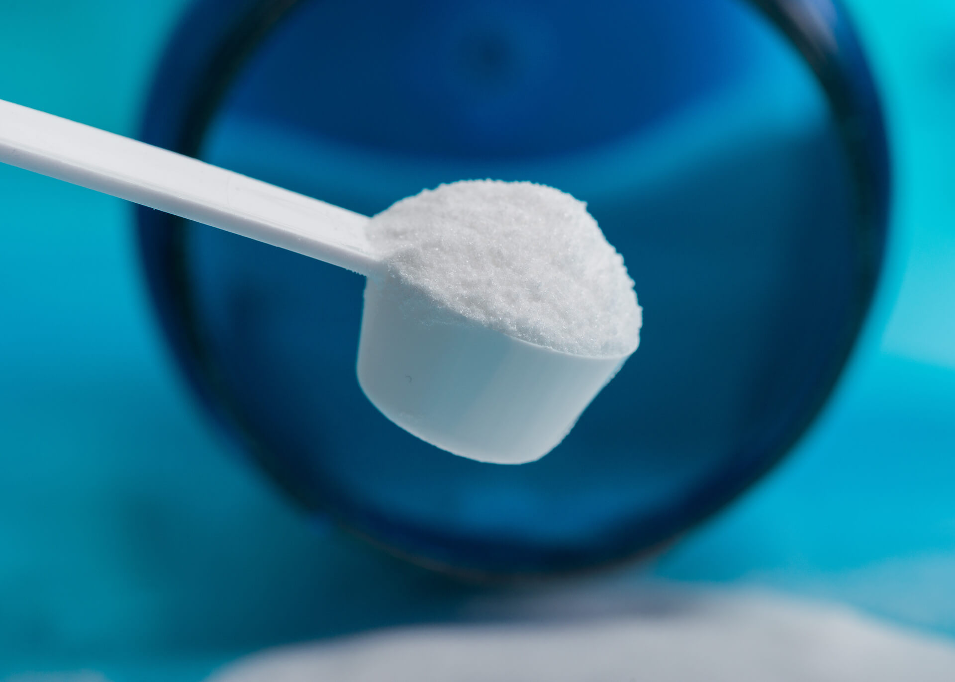 What Dissolves Coffee Grounds? Top Tips to Unclog Your Sink • Crazy