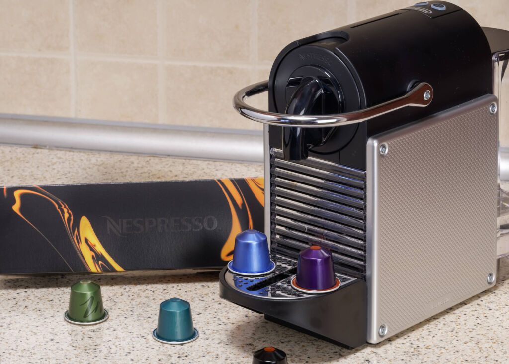 nespresso coffee machine and coffee pods
