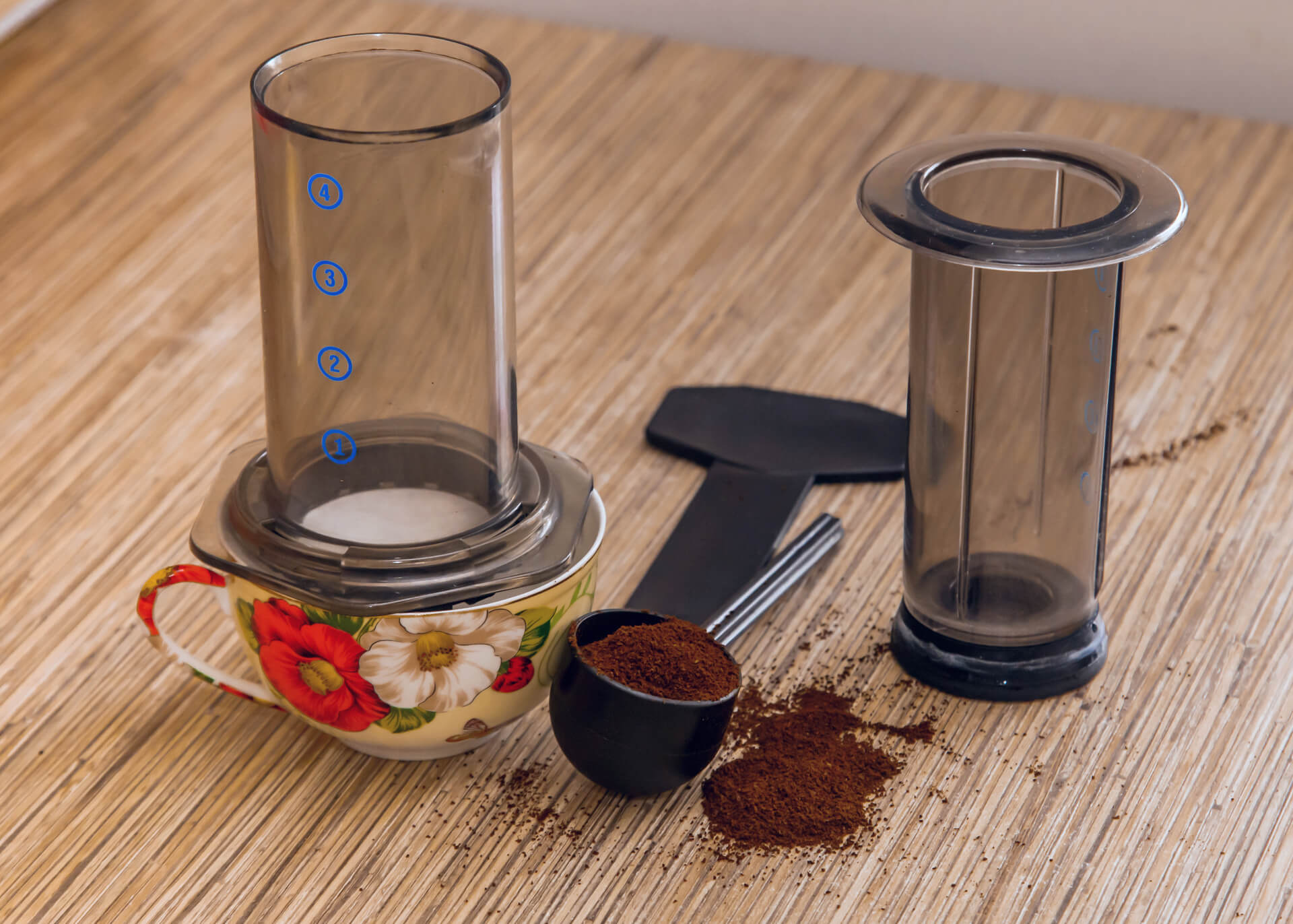 How Long to Grind Coffee Beans • Crazy Coffee Bean